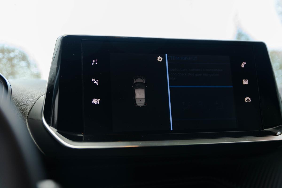 peugeot-208-2023-gasolina-1199cc