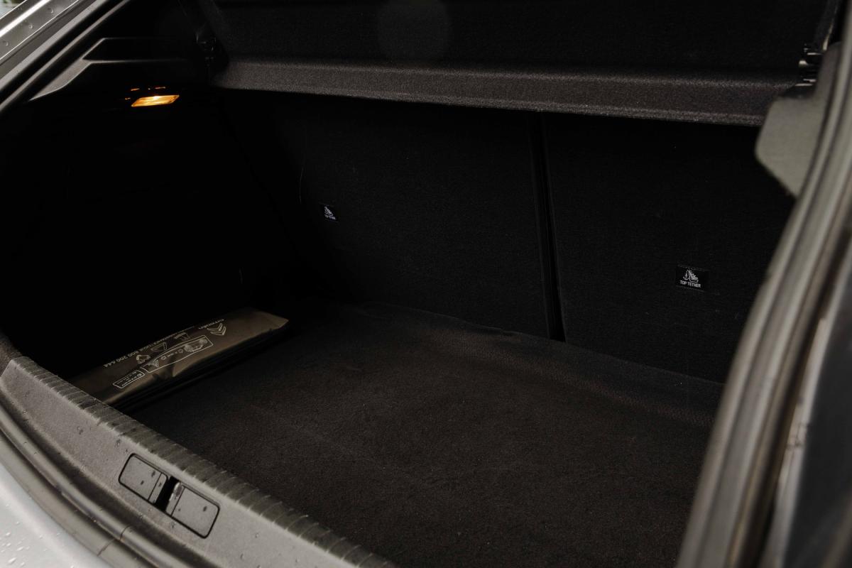 peugeot-208-2023-gasolina-1199cc