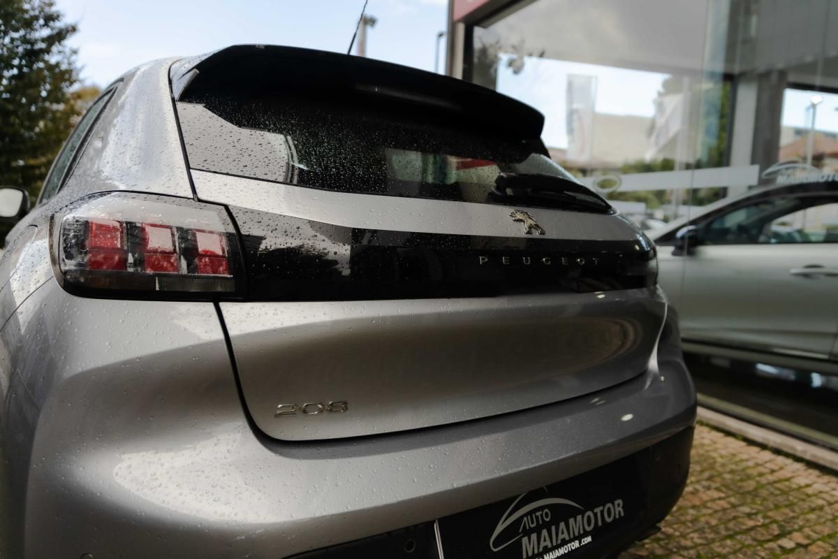 peugeot-208-2023-gasolina-1199cc