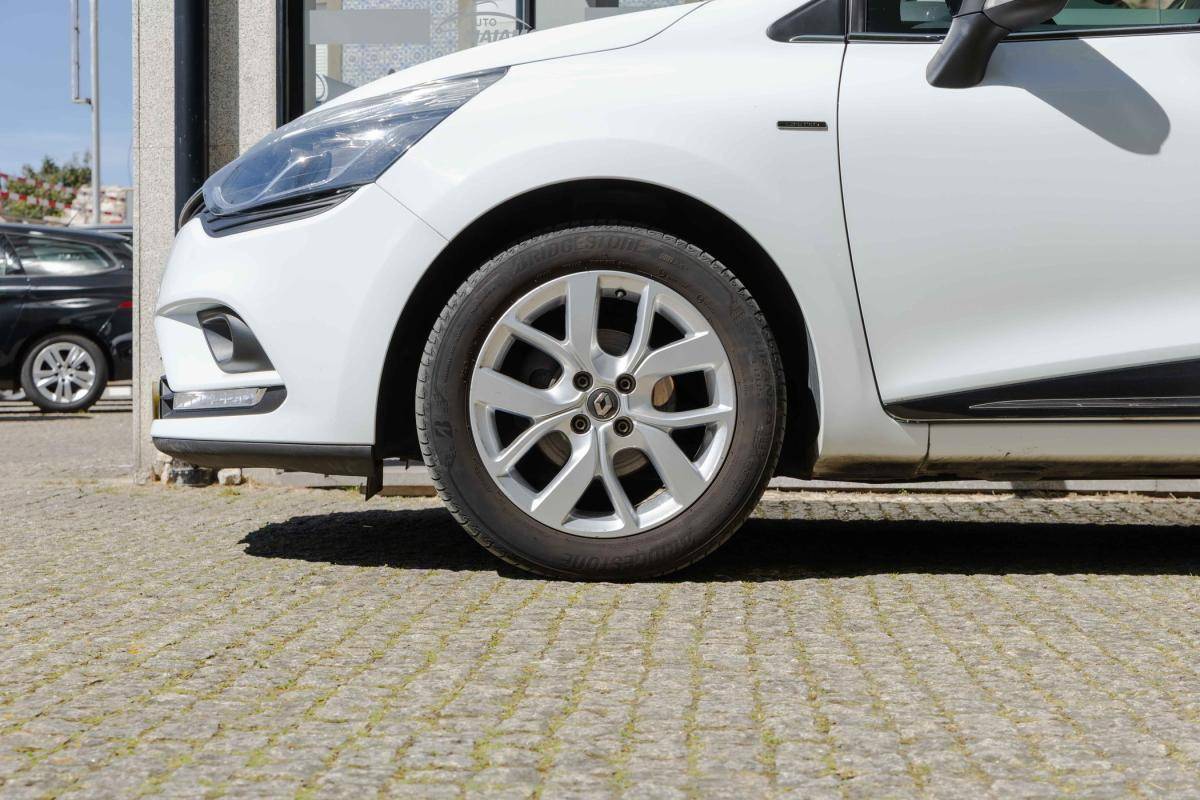 renault-clio-sport-tourer-2019-diesel-1461cc