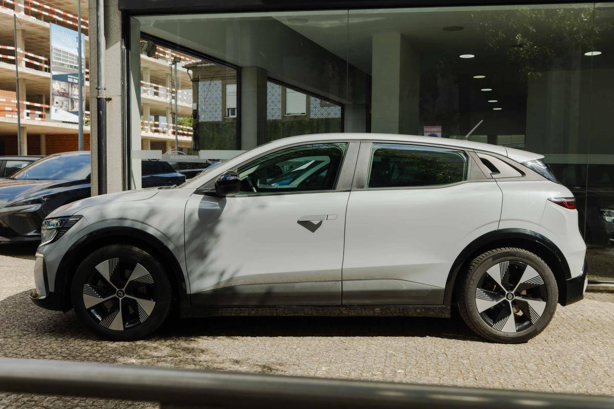 renault-megane-e-tech-2023-eletrico-500cc