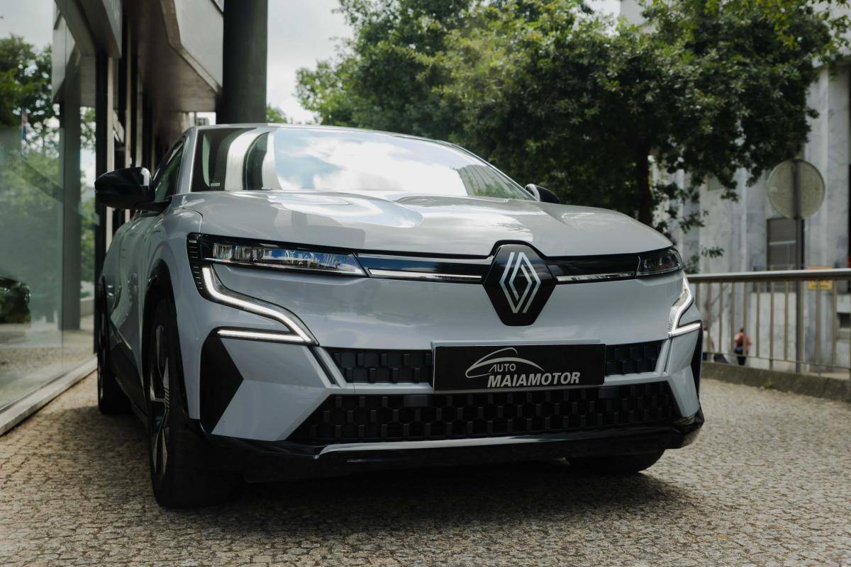 renault-megane-e-tech-2023-eletrico-500cc