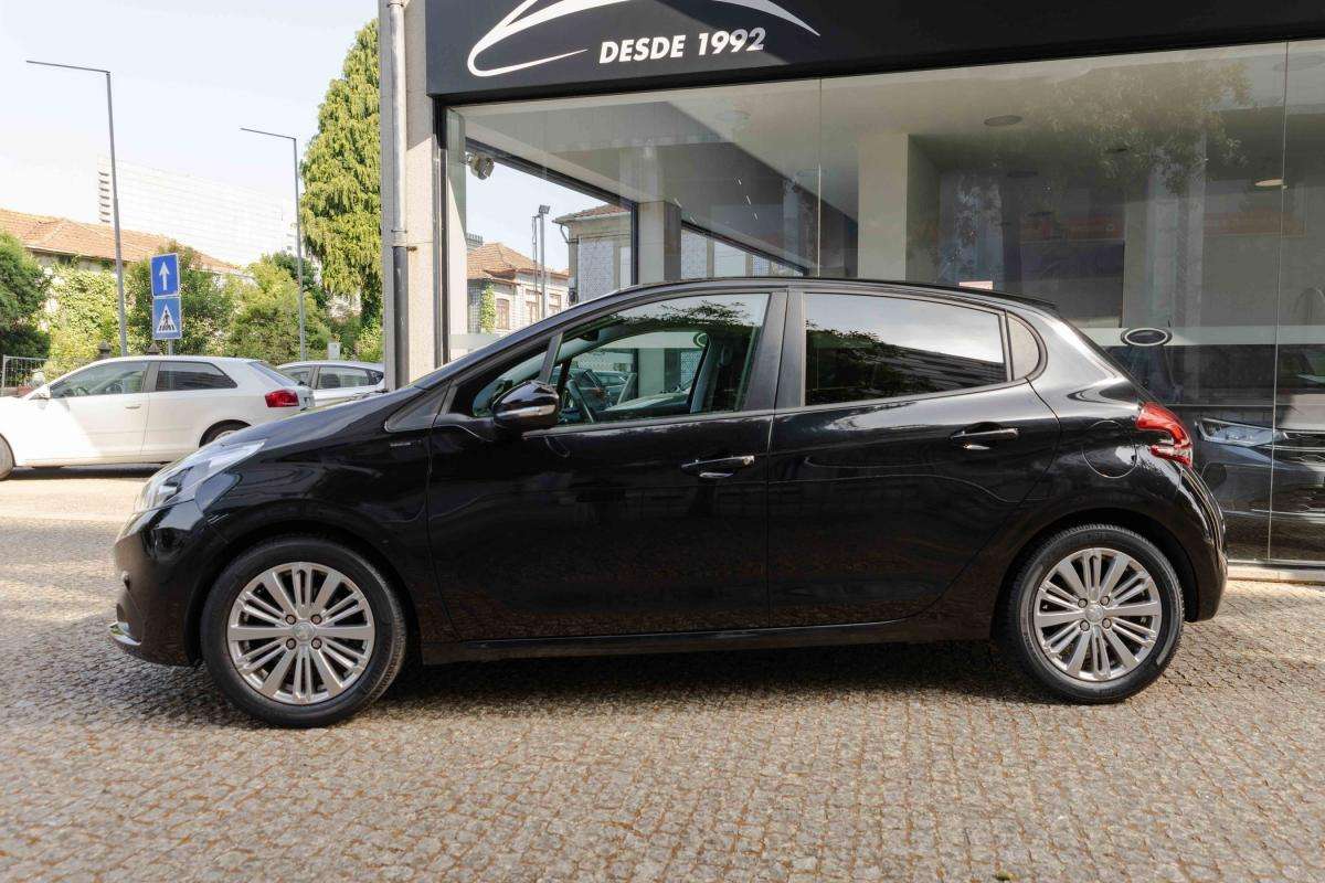 peugeot-208-2018-diesel-1499cc