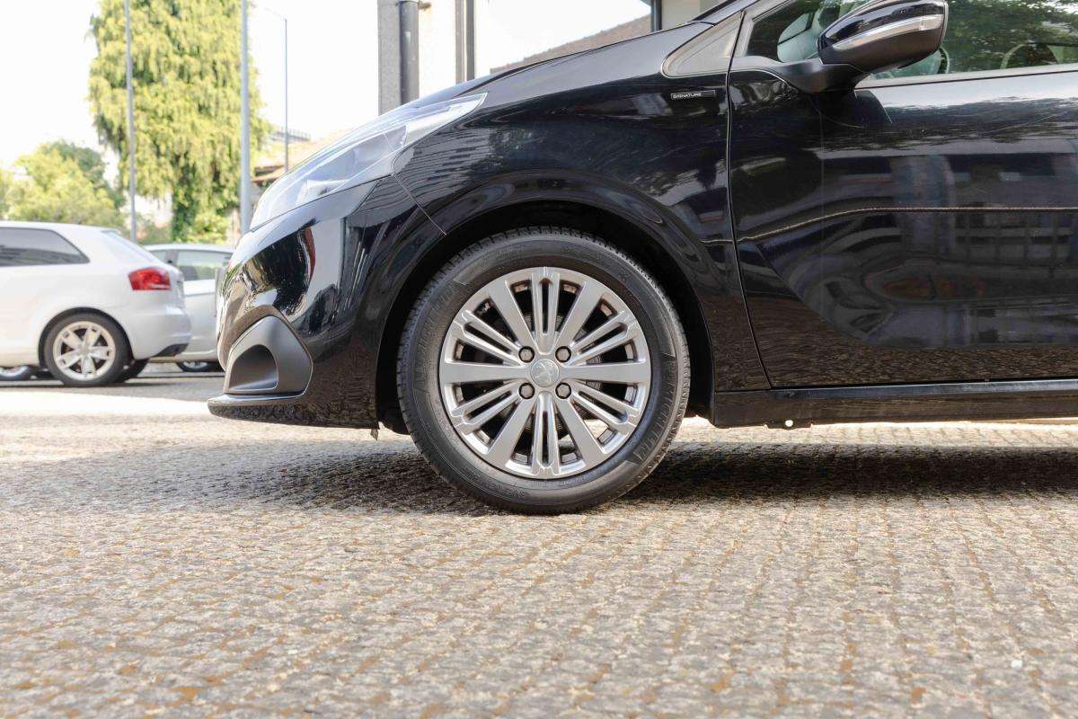 peugeot-208-2018-diesel-1499cc