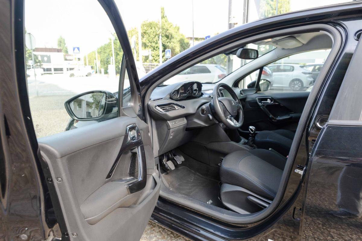 peugeot-208-2018-diesel-1499cc