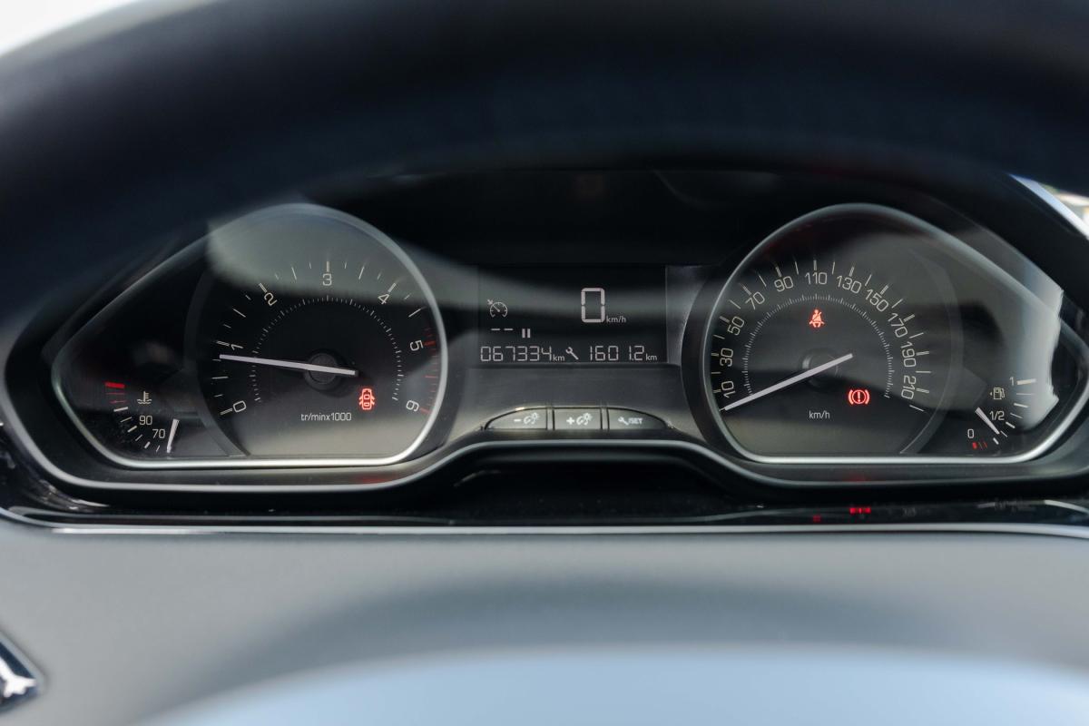 peugeot-208-2018-diesel-1499cc