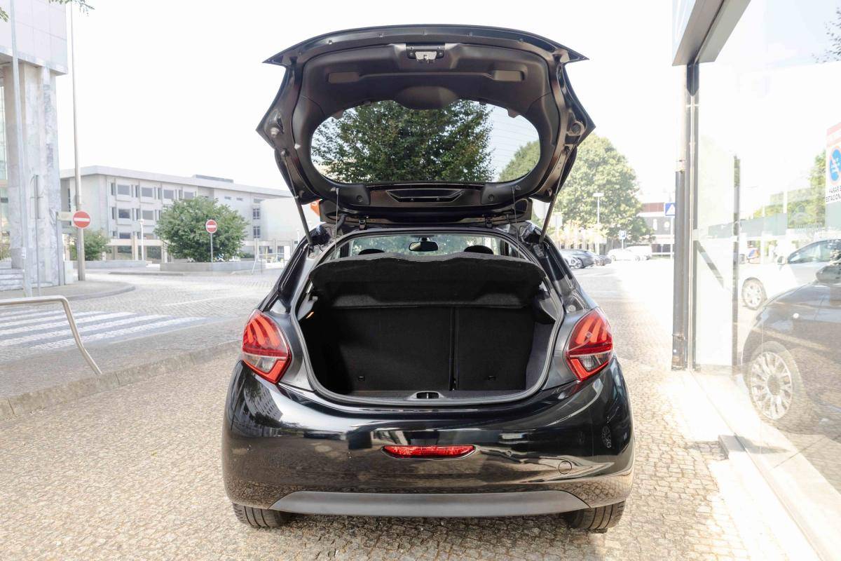 peugeot-208-2018-diesel-1499cc