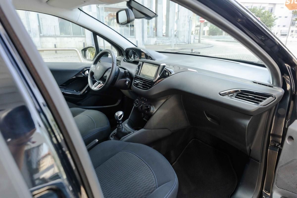 peugeot-208-2018-diesel-1499cc