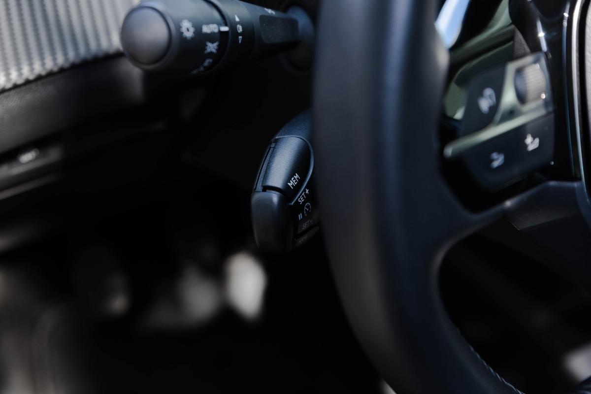 peugeot-2008-2022-gasolina-1199cc