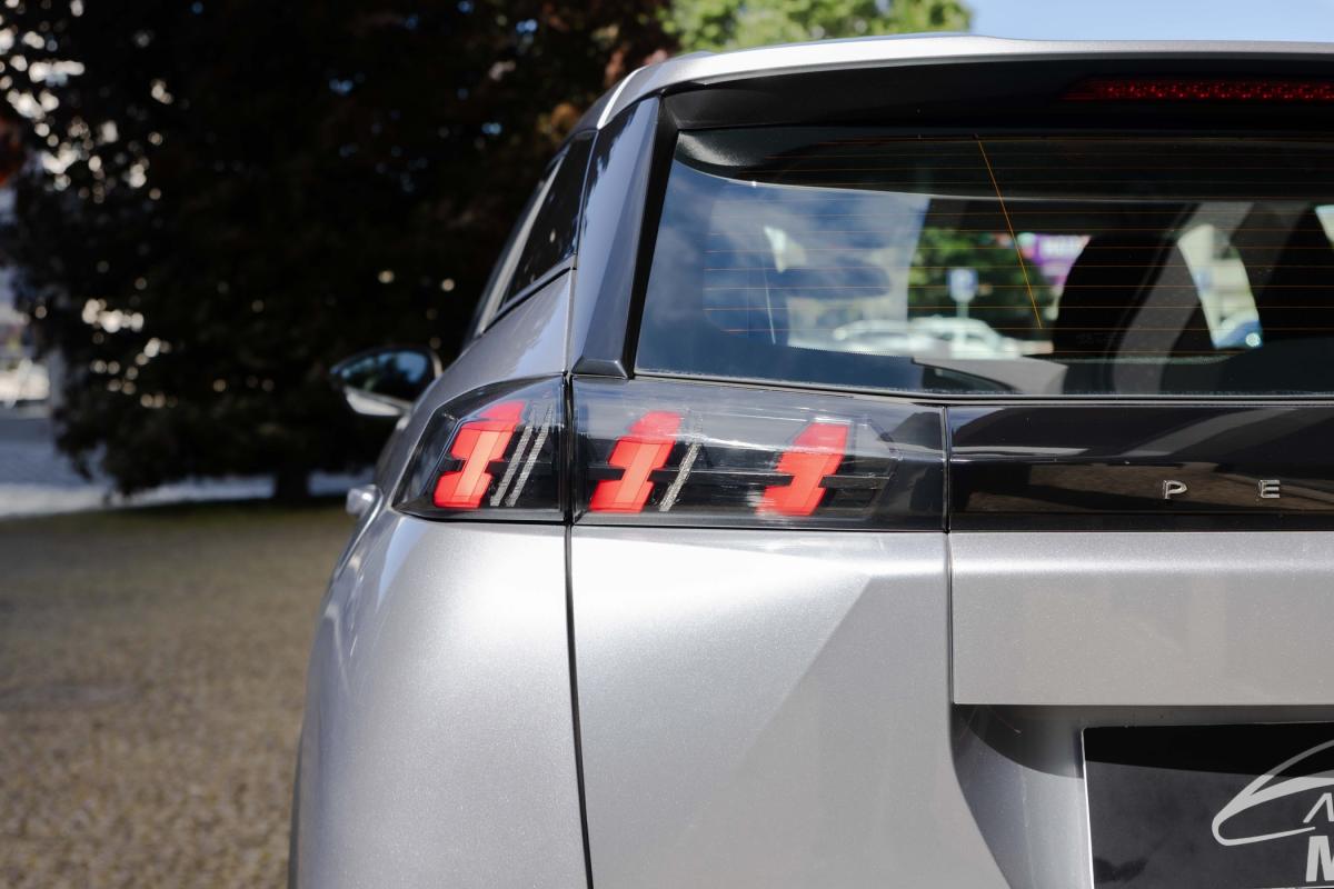 peugeot-2008-2022-gasolina-1199cc