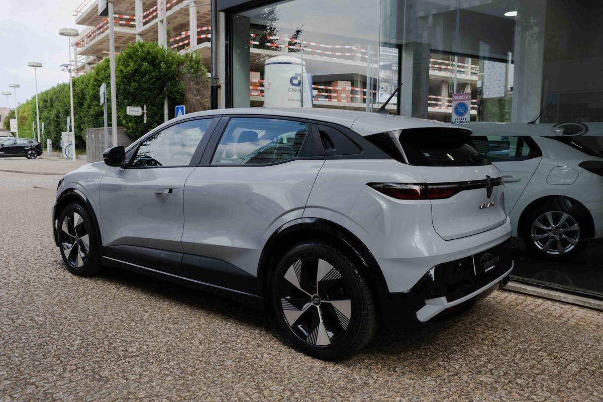 renault-megane-e-tech-2023-eletrico-500cc