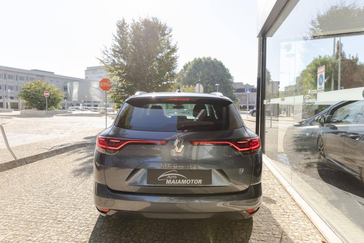 renault-megane-sport-tourer-2022-diesel-1461cc