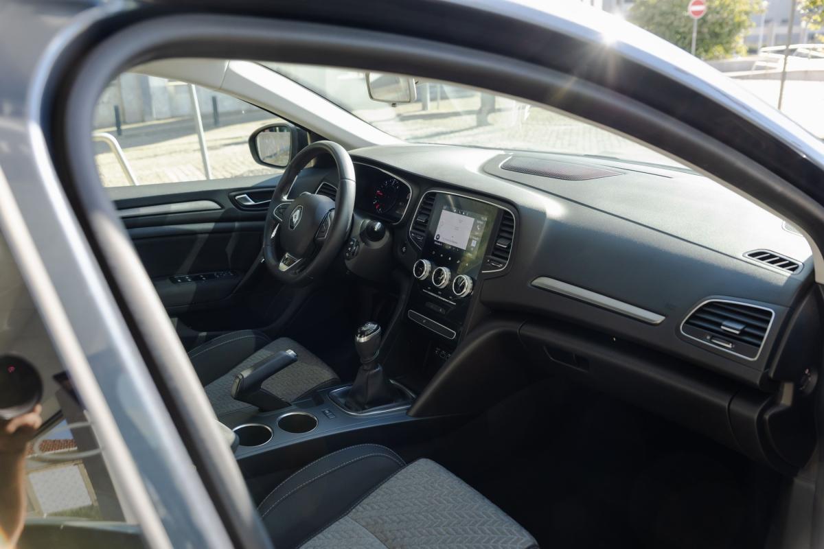renault-megane-sport-tourer-2022-diesel-1461cc