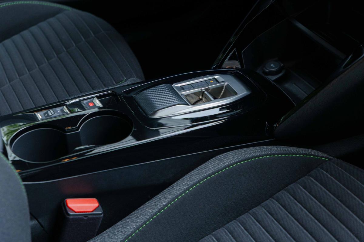 peugeot-2008-2024-eletrico-500cc