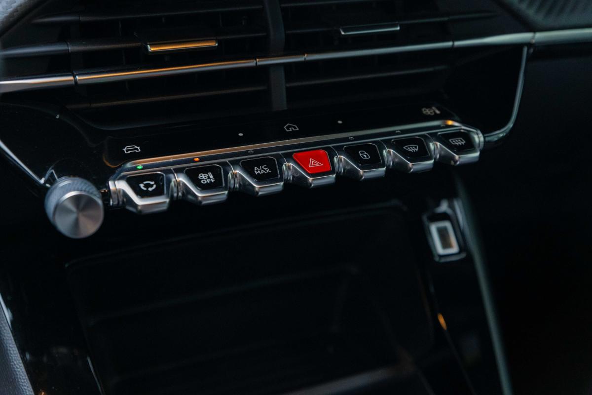 peugeot-2008-2024-eletrico-500cc