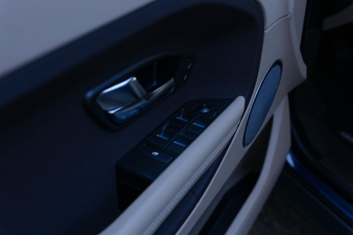 land-rover-range-rover-evoque-2013-diesel-2179cc
