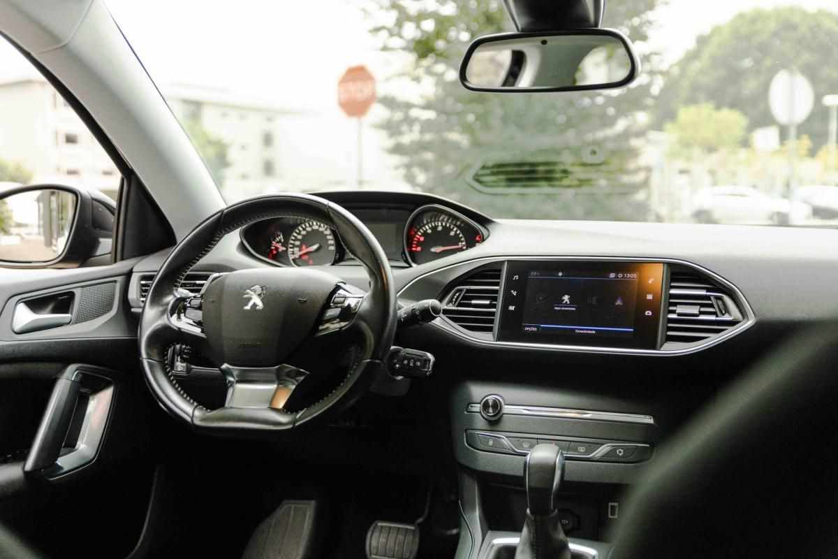 peugeot-308-sw-2019-diesel-1499cc