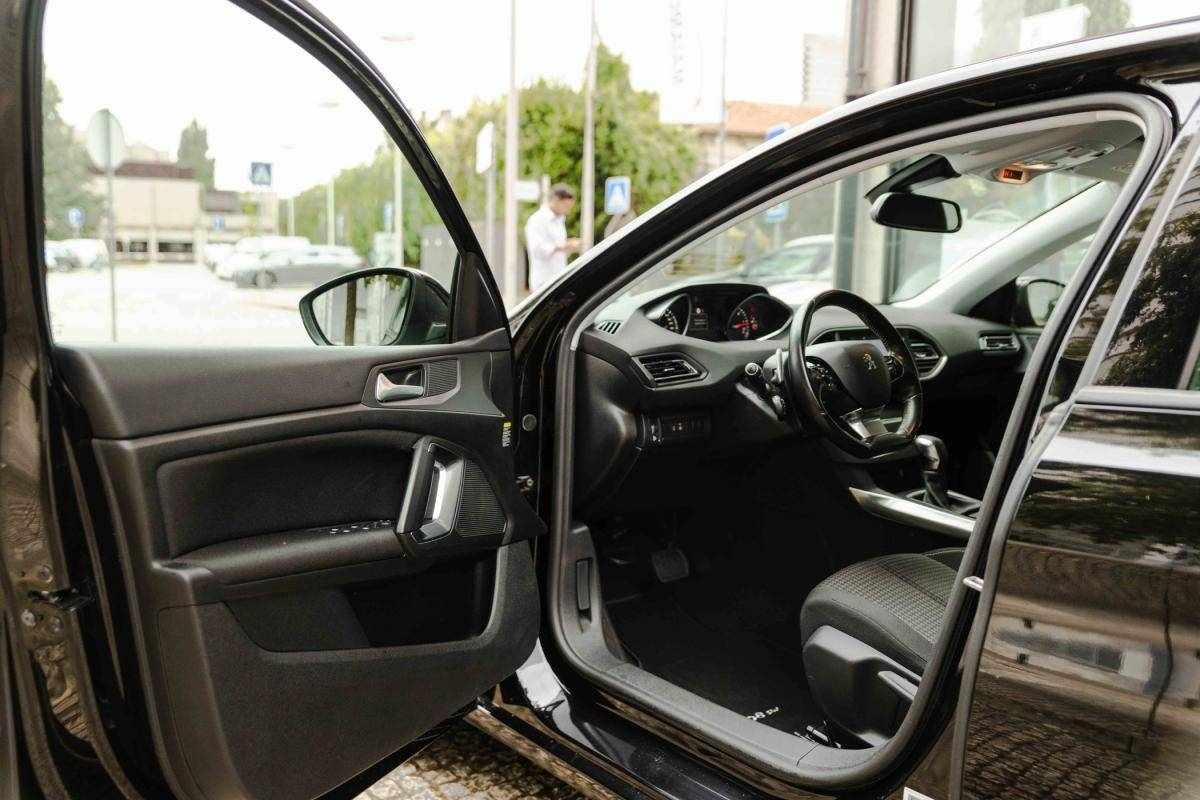 peugeot-308-sw-2019-diesel-1499cc