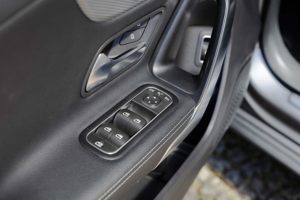 mercedes-benz-classe-a-2021-hibrido-a-gasolina-1332cc