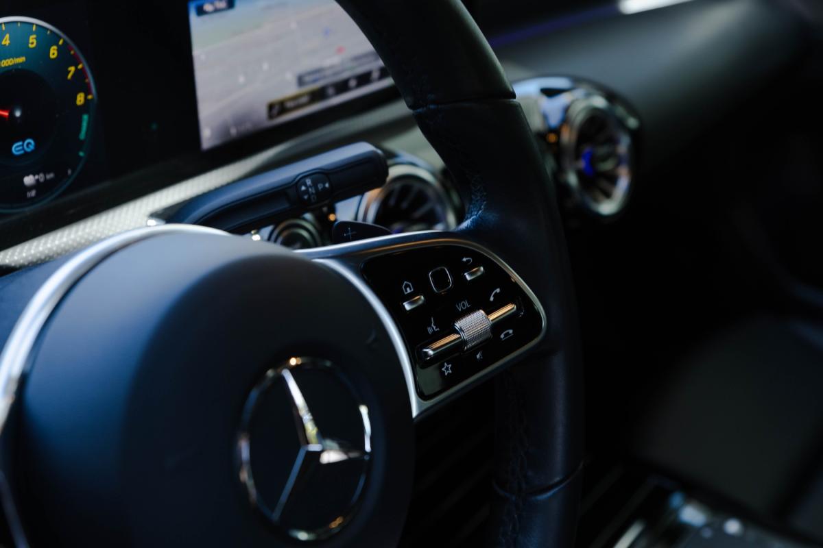 mercedes-benz-classe-a-2021-hibrido-a-gasolina-1332cc