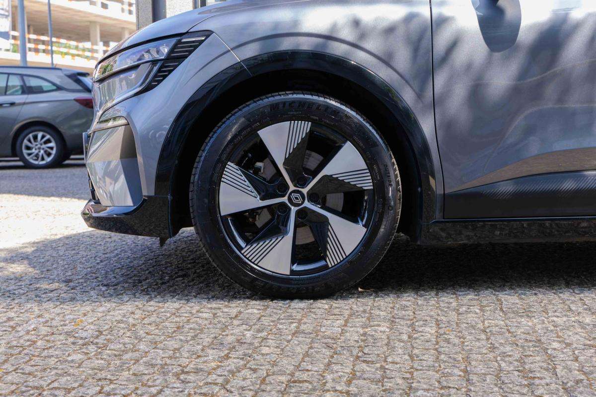 renault-megane-e-tech-2023-eletrico-500cc