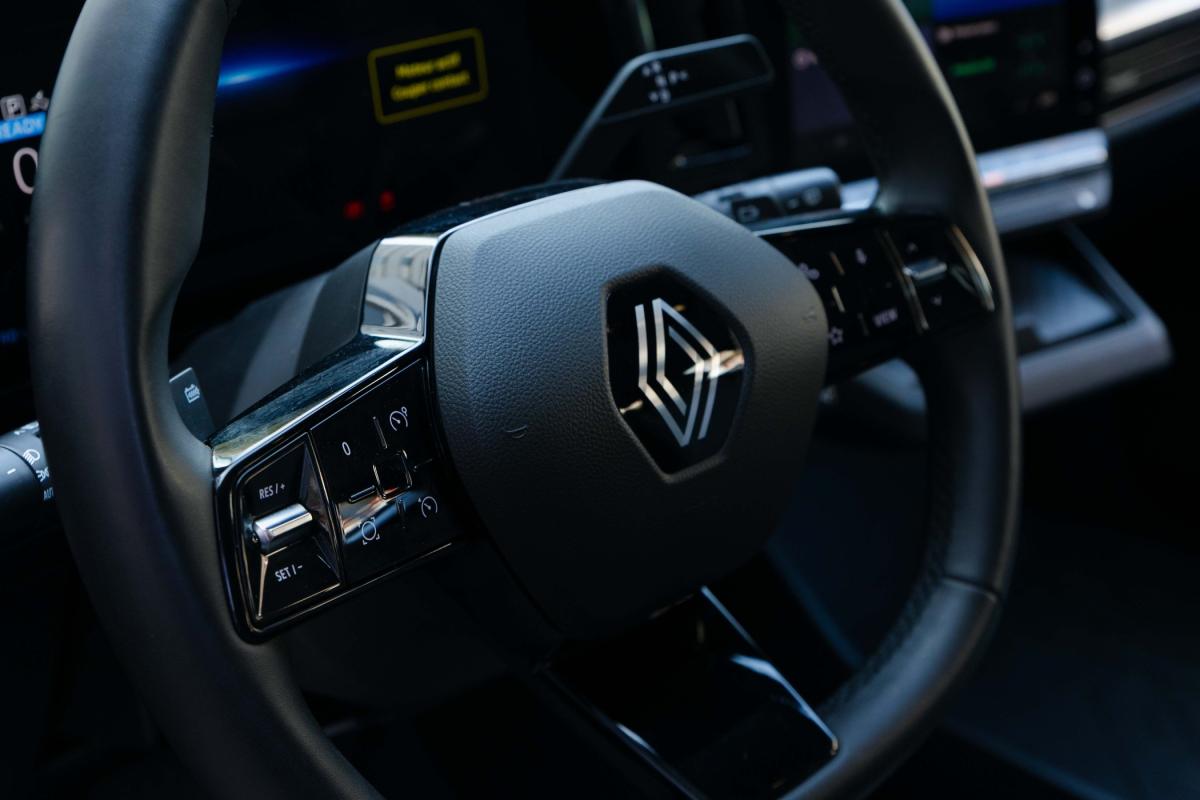 renault-megane-e-tech-2023-eletrico-500cc