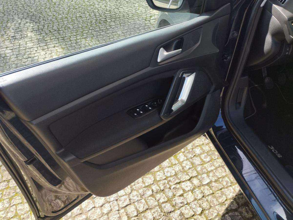 peugeot-308-sw-2019-diesel-1499cc