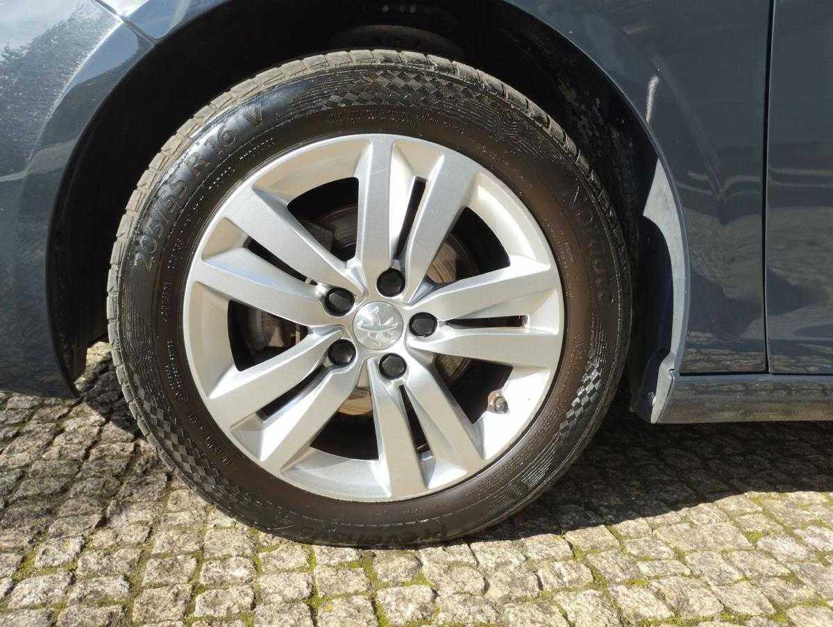 peugeot-308-sw-2019-diesel-1499cc