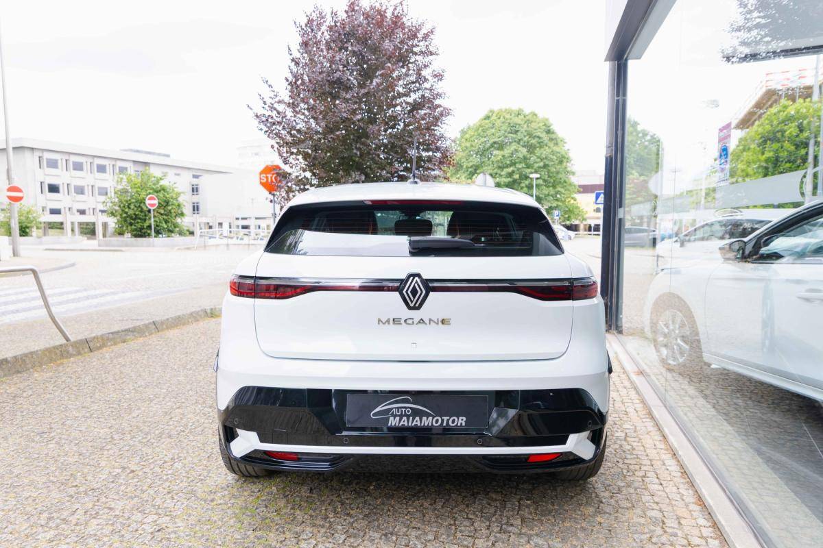 renault-megane-2022-eletrico-0cc