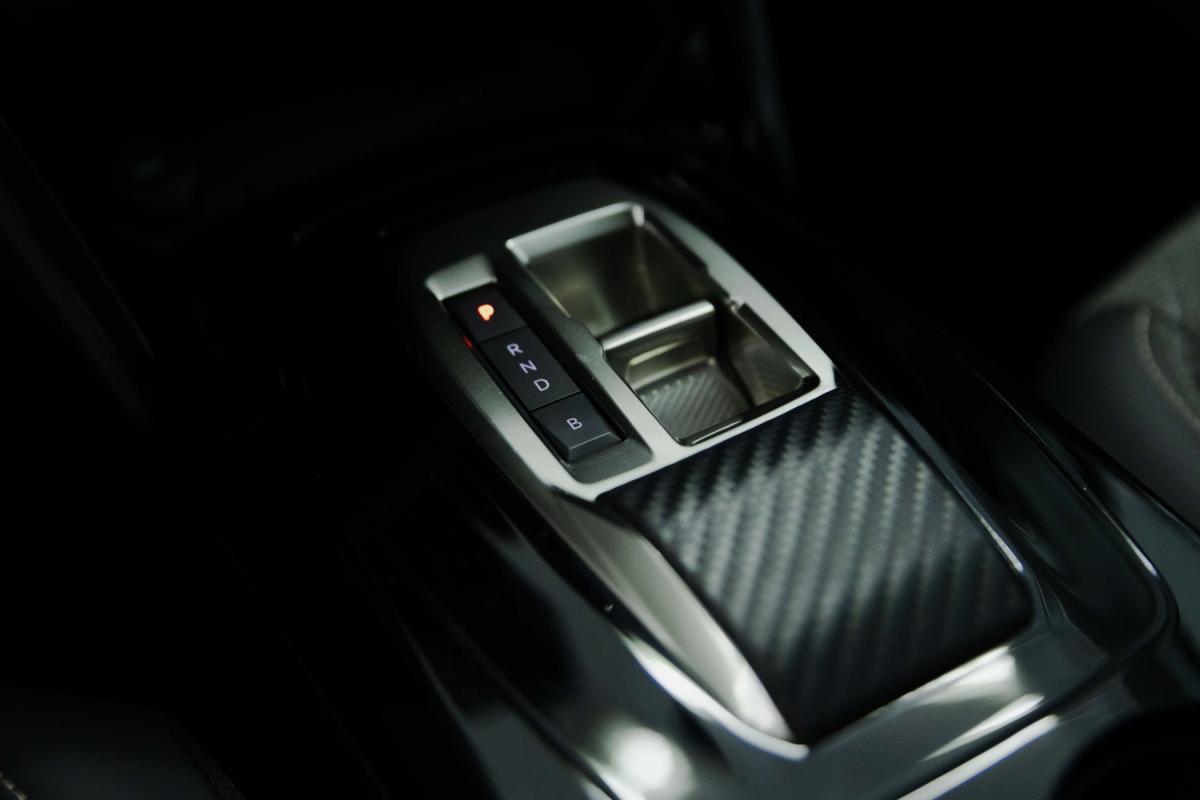 peugeot-208-2024-eletrico-500cc