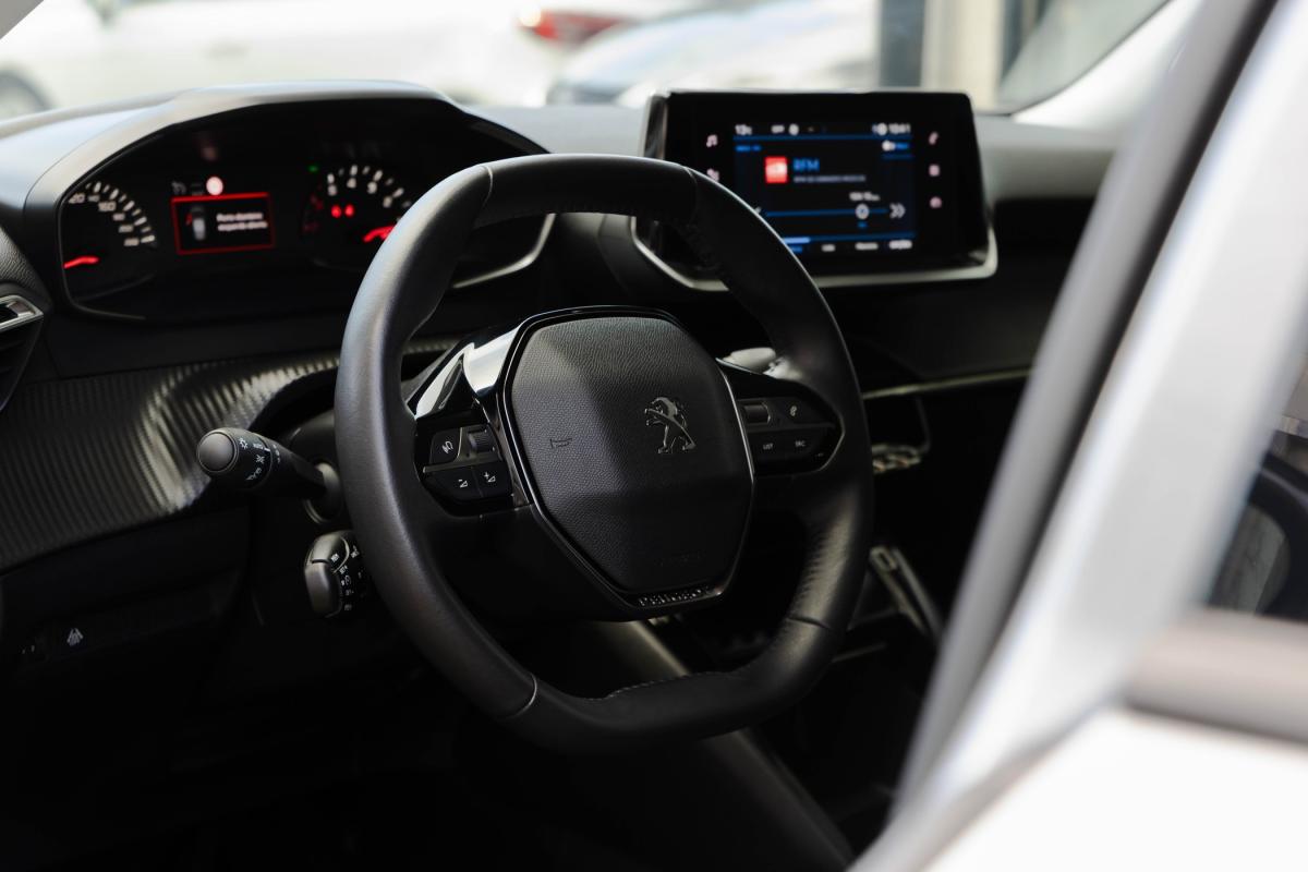 peugeot-2008-2022-diesel-1499cc