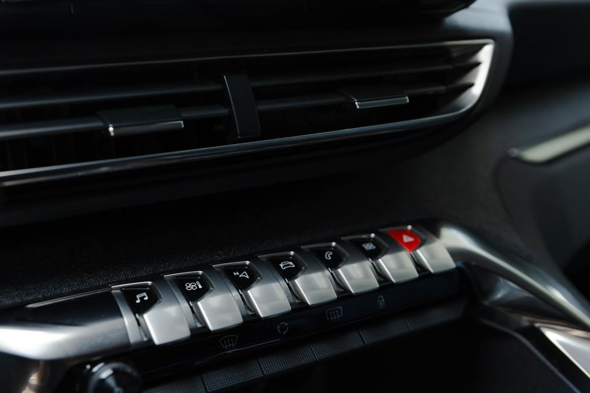 peugeot-5008-2021-gasolina-1199cc