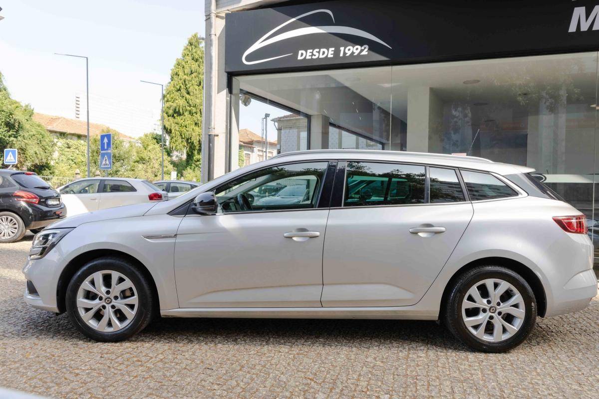 renault-megane-sport-tourer-2020-diesel-1461cc