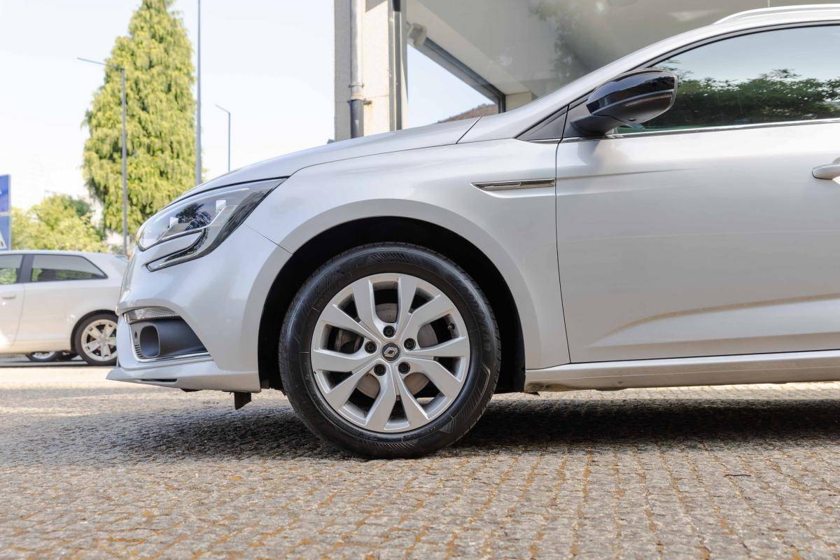 renault-megane-sport-tourer-2020-diesel-1461cc