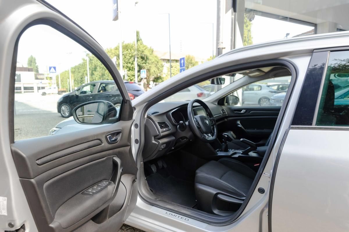 renault-megane-sport-tourer-2020-diesel-1461cc