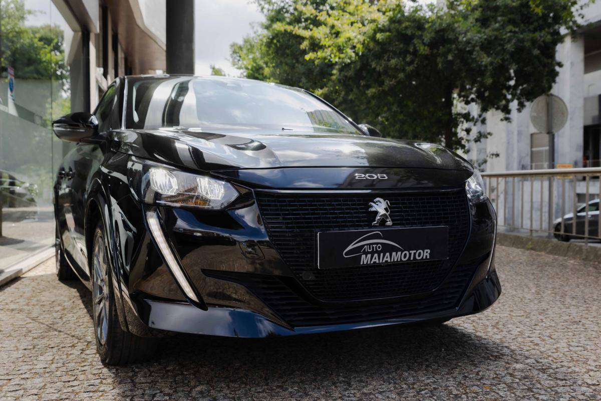 peugeot-208-2023-eletrico-500cc