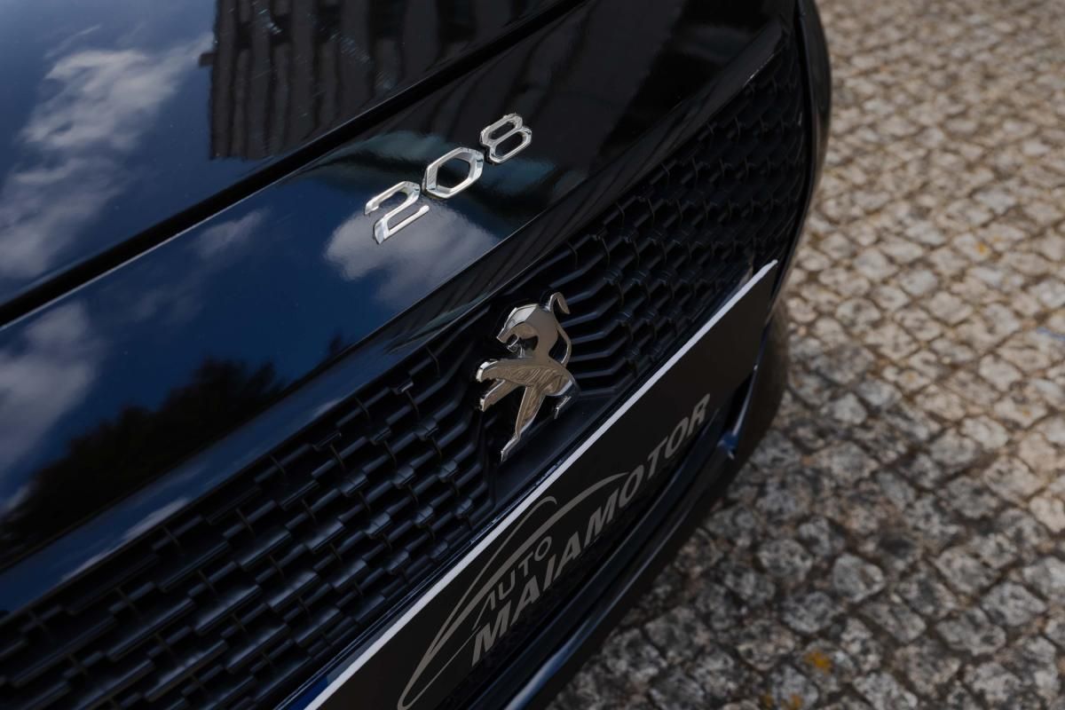 peugeot-208-2023-eletrico-500cc
