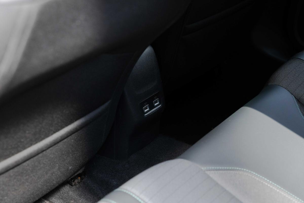 peugeot-208-2023-eletrico-500cc
