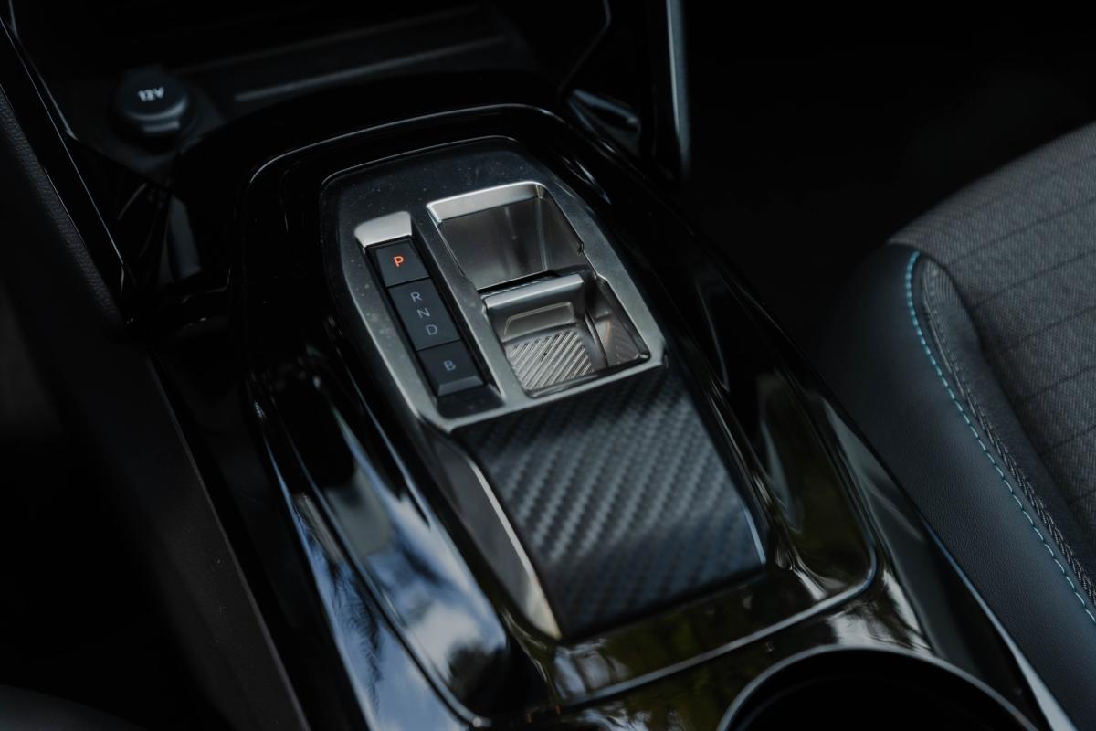 peugeot-208-2023-eletrico-500cc