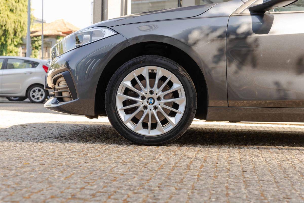 bmw-serie-1-2021-diesel-1496cc