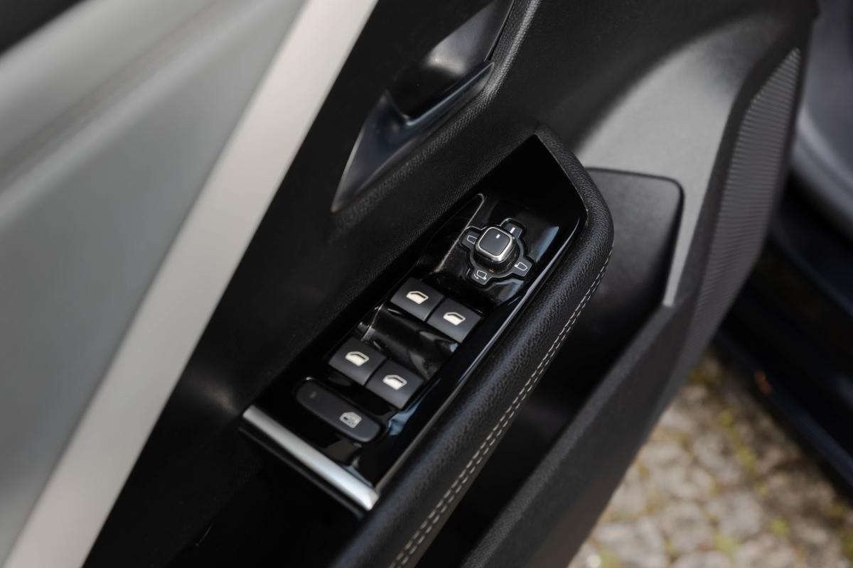 opel-astra-2022-diesel-1499cc