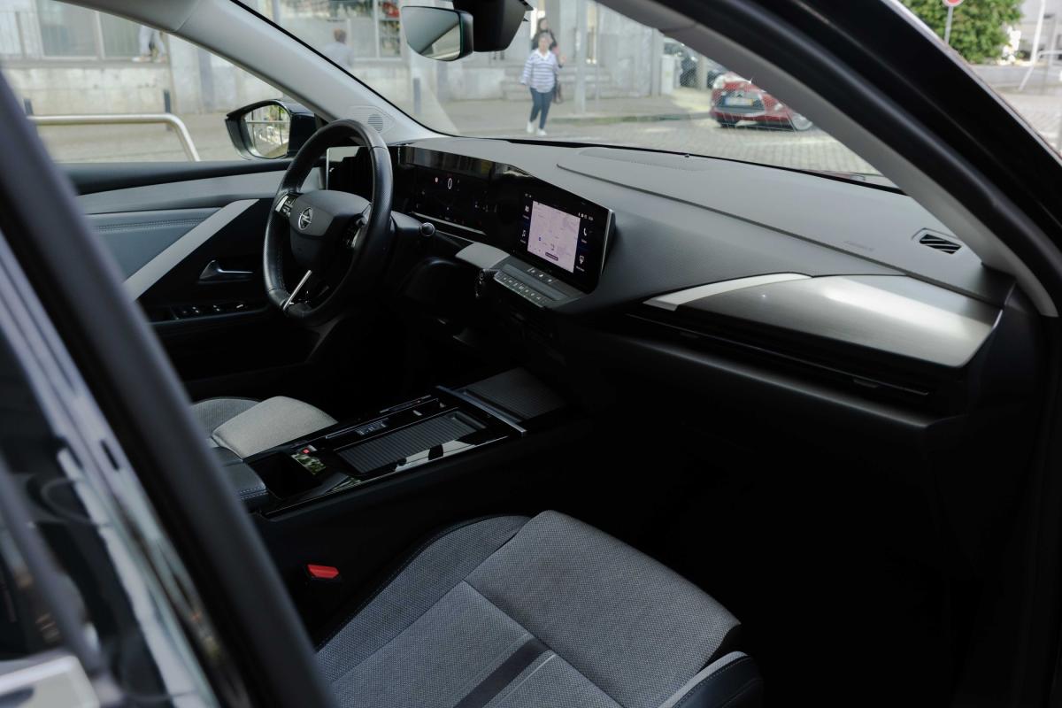 opel-astra-2022-diesel-1499cc