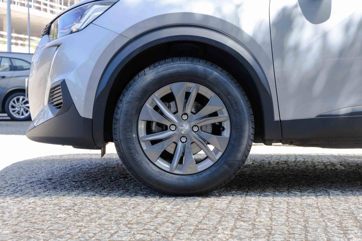 peugeot-2008-2022-gasolina-1199cc