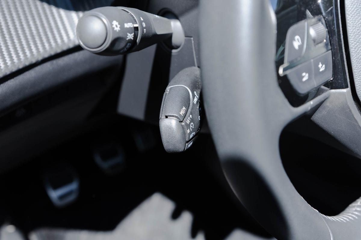peugeot-2008-2022-gasolina-1199cc