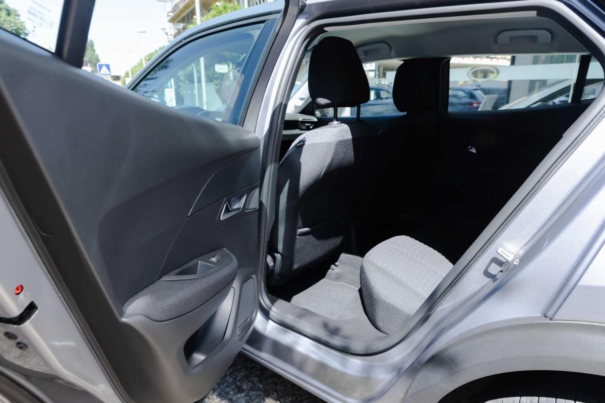 peugeot-2008-2022-gasolina-1199cc