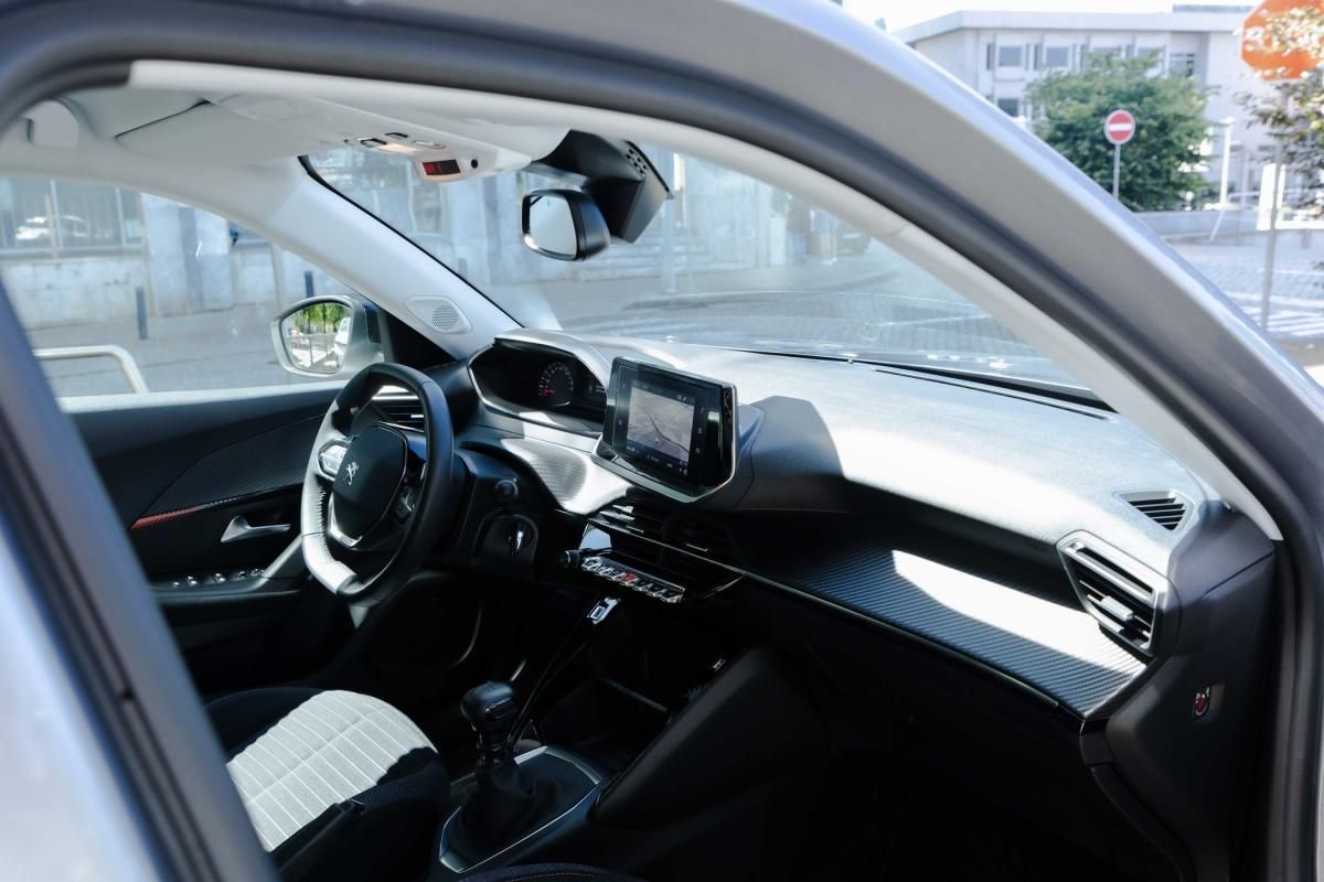 peugeot-2008-2022-gasolina-1199cc