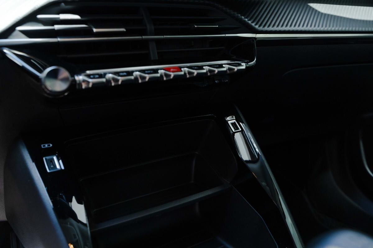 peugeot-2008-2022-gasolina-1199cc