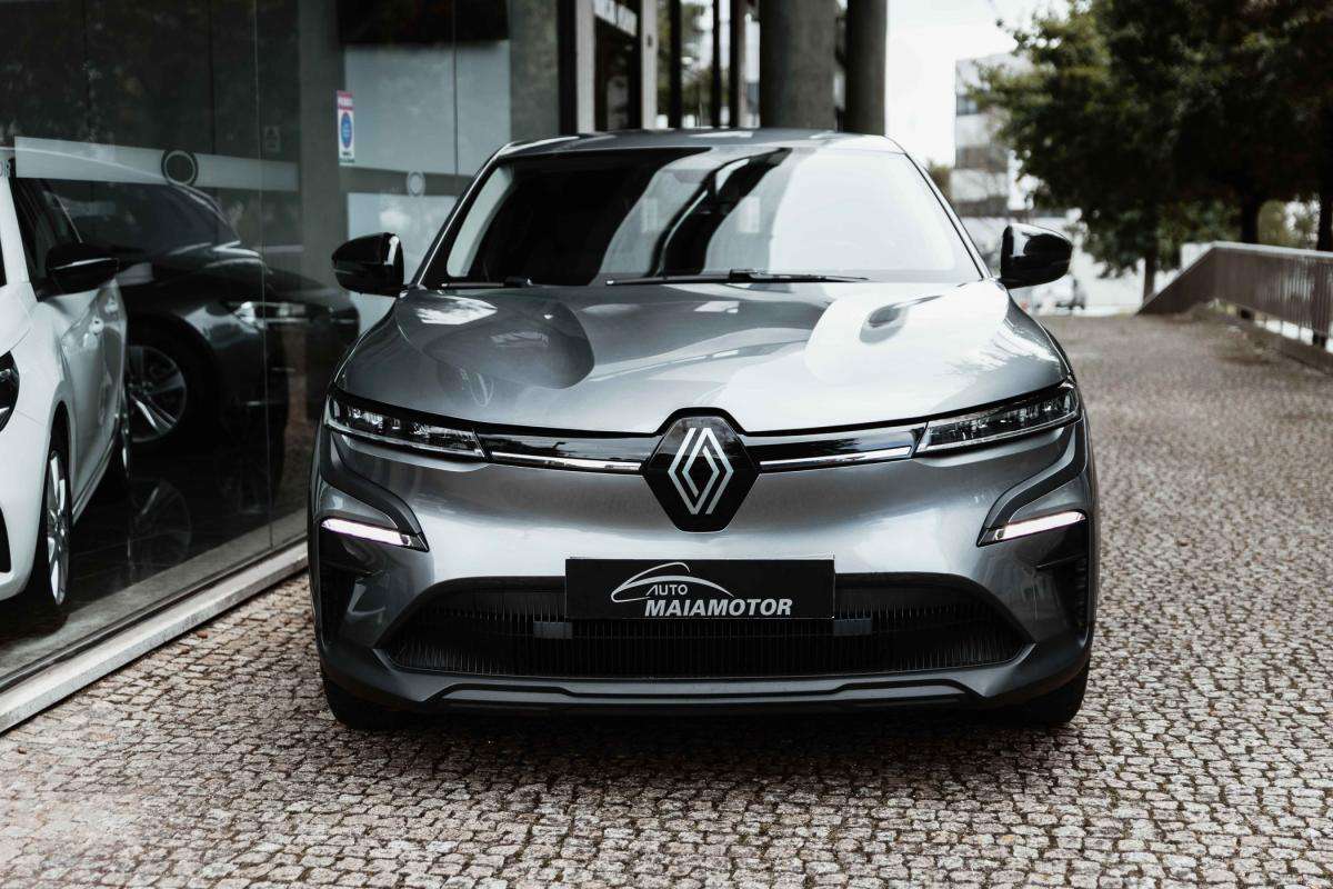 renault-megane-e-tech-2023-eletrico-0cc