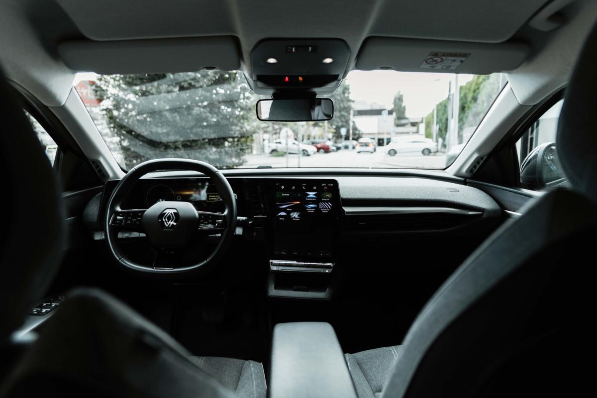 renault-megane-e-tech-2023-eletrico-0cc