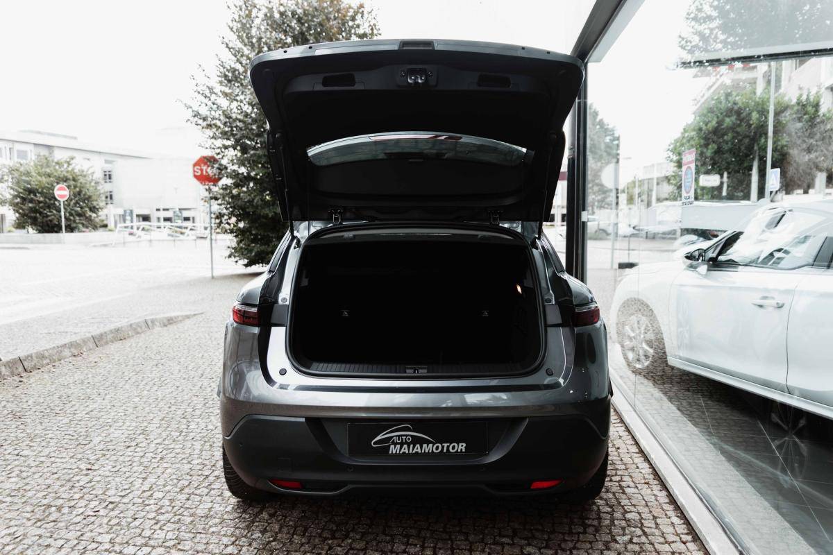 renault-megane-e-tech-2023-eletrico-0cc